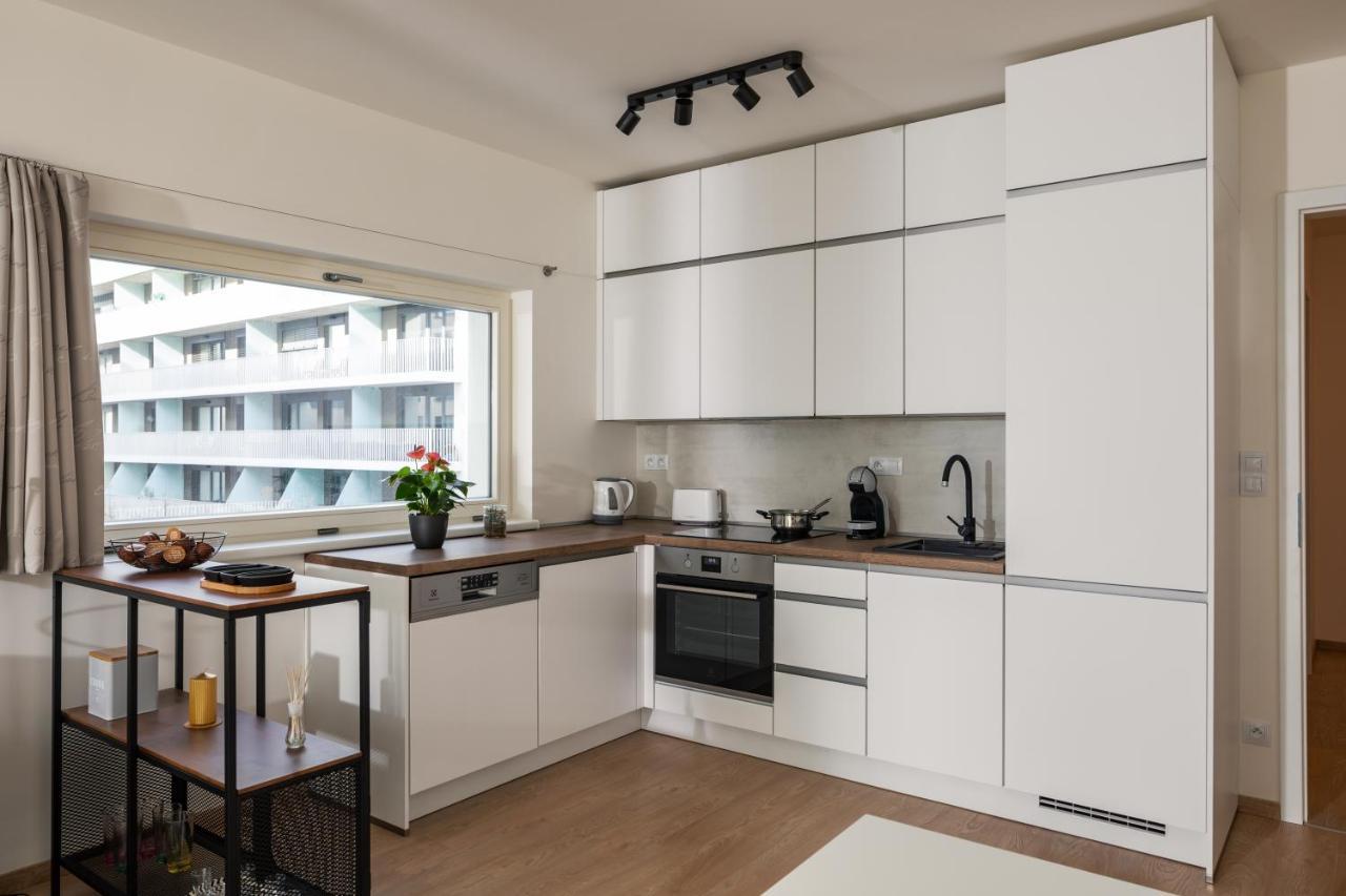 Days - Exclusive In Trendy Neighbourhood Apartment *